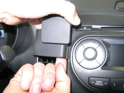 Kia Picanto 12-15, Wyśrodkowany