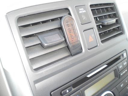 Nissan Tiida/Tiida Latio 12-15, Wyśrodkowany