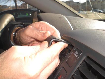 Nissan Tiida/Tiida Latio 12-15, Wyśrodkowany