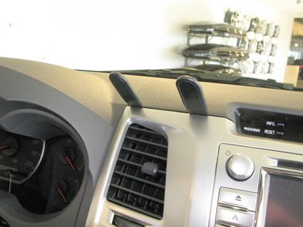 Toyota HiLux 12-15, Wyśrodkowany