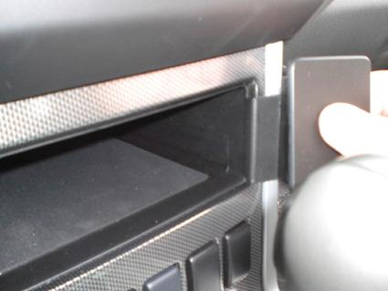 Nissan Pathfinder 10-12, Pod kątem, modele Base i S