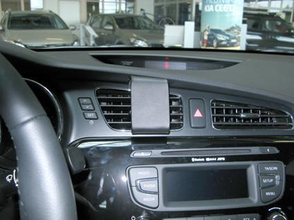 Kia Ceed 12-15, Wyśrodkowany