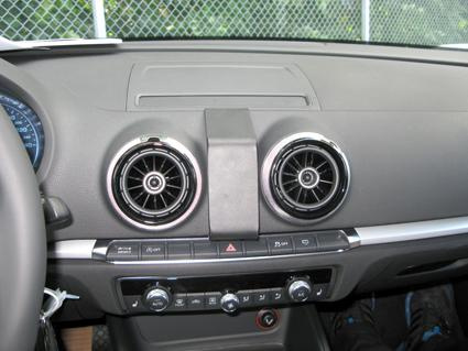 Audi A3 13-15, Środek