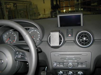 Audi A1 11-15, środek