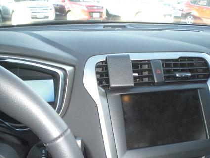 Ford Mondeo 15-, wyśrodkowany