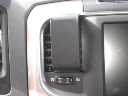 Dodge Ram Pick Up 13-15, wyśrodkowany