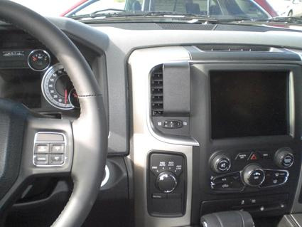 Dodge Ram Pick Up 13-15, wyśrodkowany