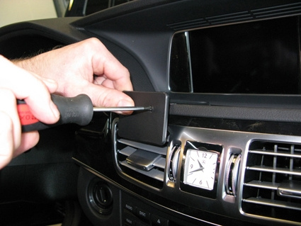 Brodit ProClip, Mercedes Benz E-Class, Sedan/Kombi 14-16