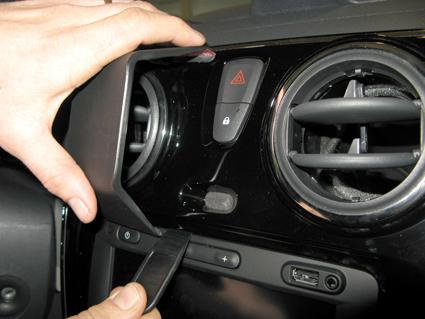 ProClip uchwyt montażowy Dacia Lodgy 13-14, wyśrodkowany