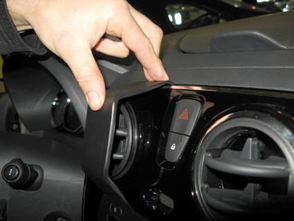 ProClip uchwyt montażowy Dacia Lodgy 13-14, wyśrodkowany
