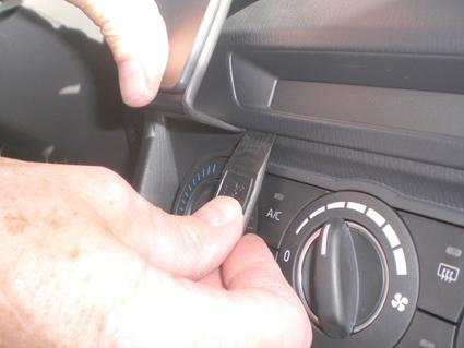 ProClip uchwyt montażowy Mazda 3 14-15, wyśrodkowany