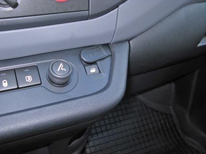 Citroen Berlingo Family 08-15, kątowy, niski, automat