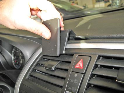 Suzuki SX4 S-Cross 14-15, wyśrodkowany