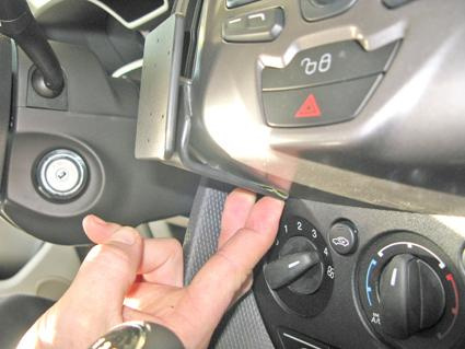 Ford Transit Connect/Tourneo Connect 14-15, wyśrodkowany