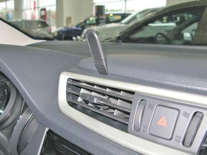 Nissan X-Trail 14-15/Qashqai 14-15, Wyśrodkowany