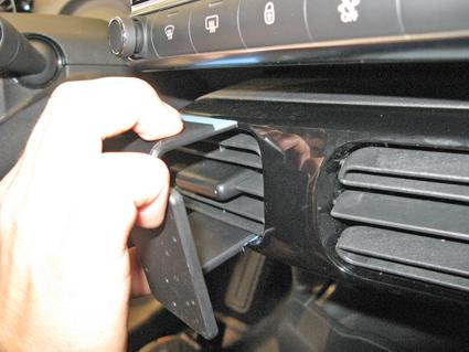 Citroen C4 Cacus 15-, Wyśrodkowany