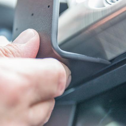 Brodit ProClip Uchwyty montażowe Ford Mustang 15-15, Wyśrodkowany