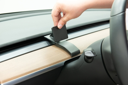 Brodit ProClip, Tesla Model 3/Y 18-24