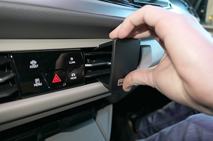 Brodit ProClip, Volkswagen Multivan T7 22-