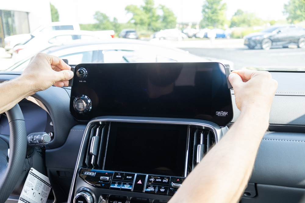 Brodit ProClip, Lexus LX Seria 22-