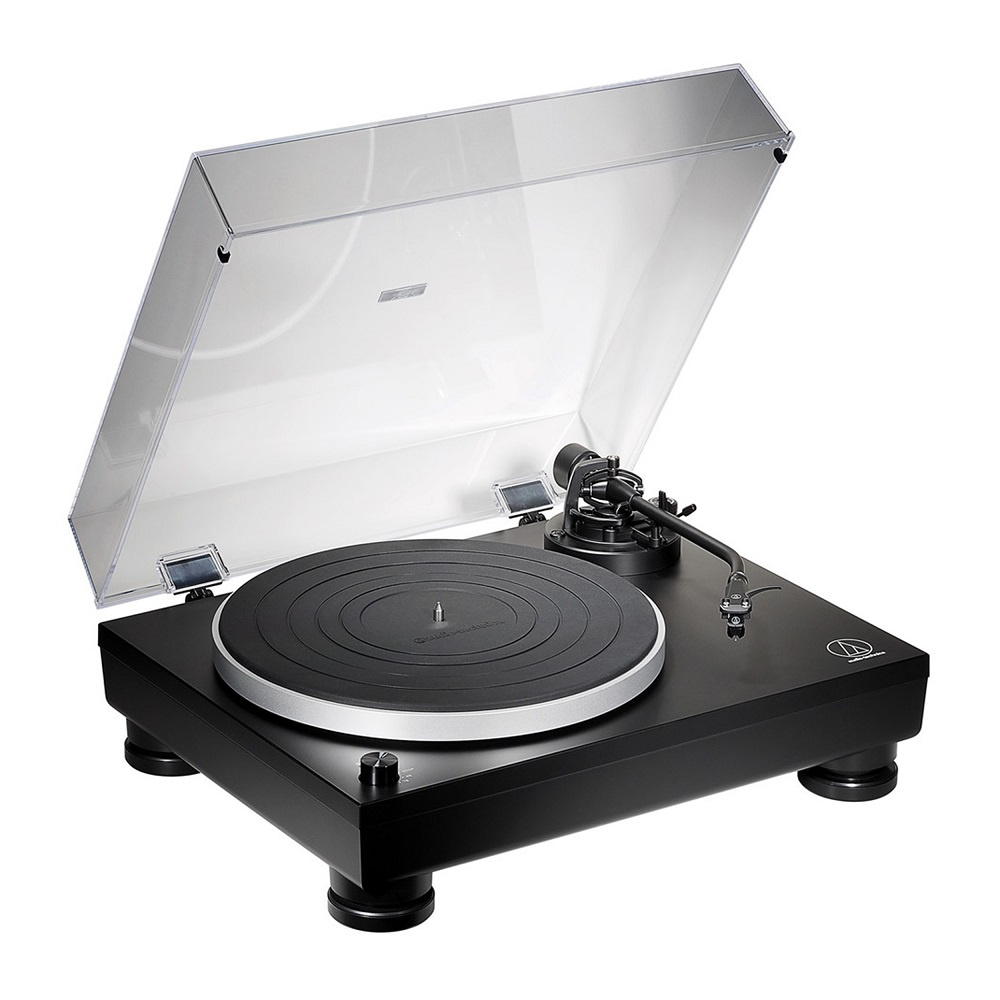 Audio Technica AT-LP5X z zamontowaną fabrycznie wkładką AT-VM95E