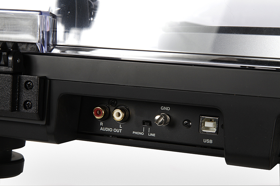 Audio Technica AT-LP5X z zamontowaną fabrycznie wkładką AT-VM95E