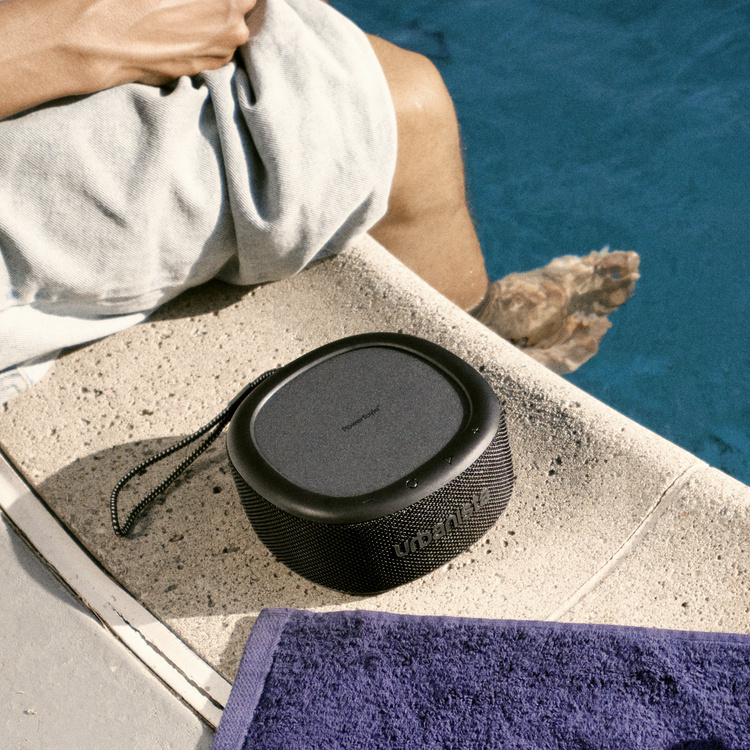 Urbanista Malibu głośnik Bluetooth z ładowaniem solarnym, Midnight Black