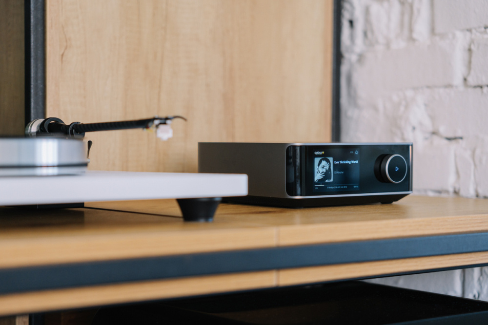 Wiim Amp Ultra wzmacniacz strumieniowy z HDMI ARC i Chromecast, ciemnoszary