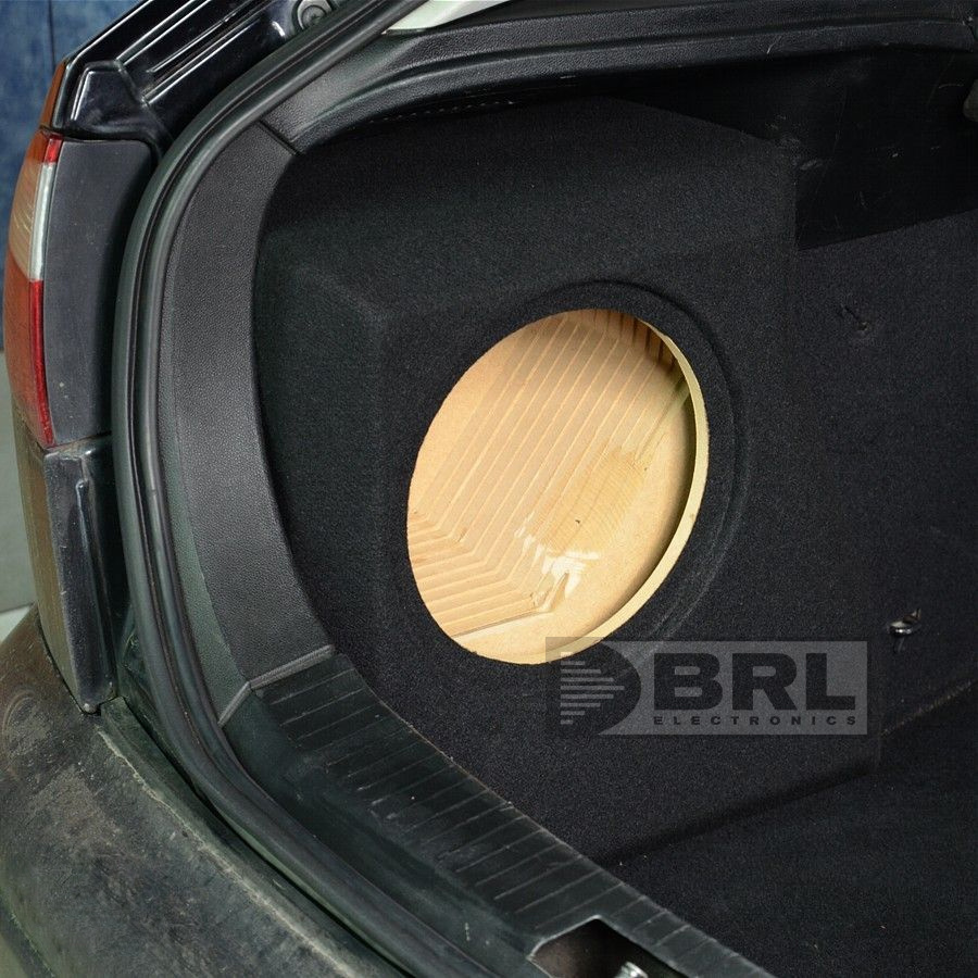 Pusta obudowa subwoofera Seat Leon 10''