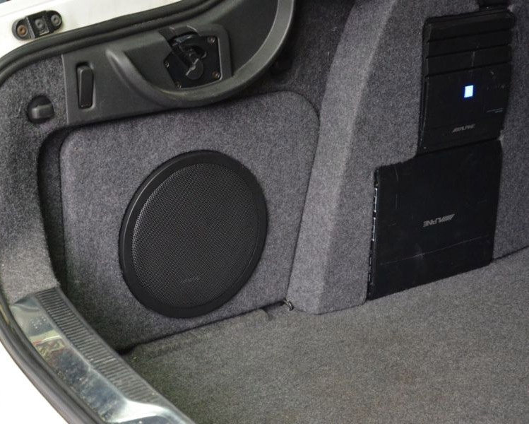 Pusta obudowa subwoofera Skoda Superb II Sedan 2008-2015
