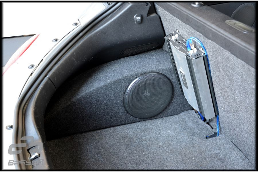 Pusta obudowa subwoofera VW Beetle - 8''