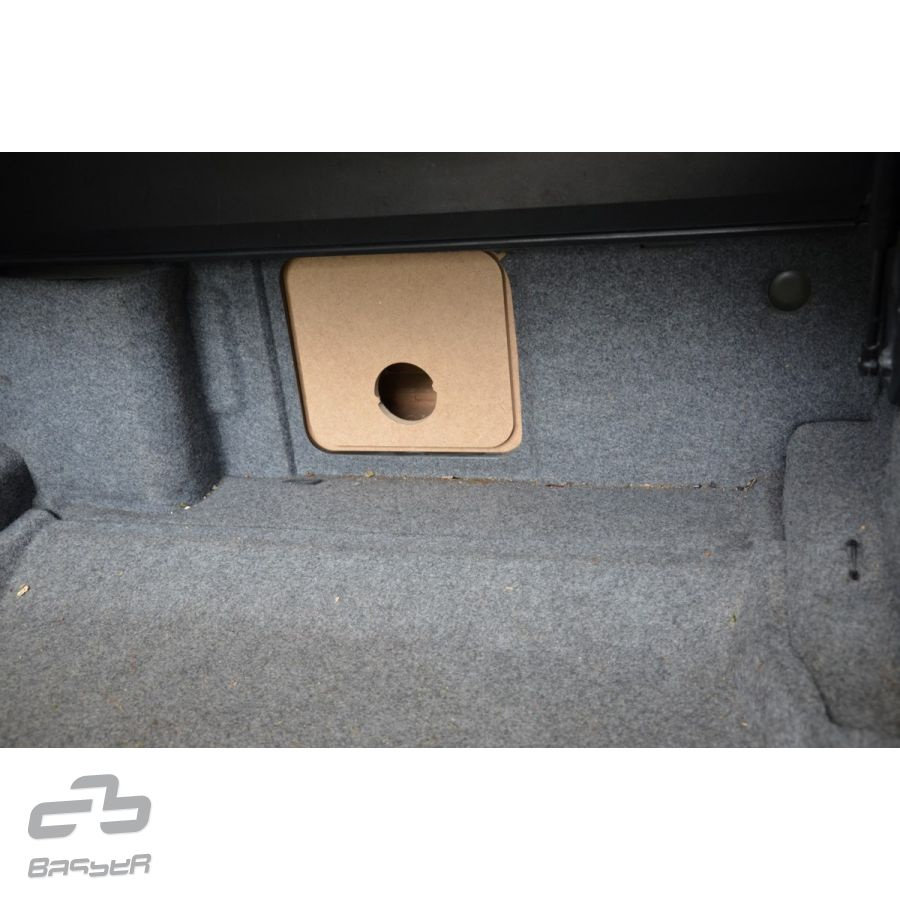 Pusta obudowa subwoofera BMW 3-serie E46 Cab