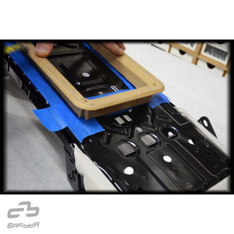 Pusta obudowa do subwoofera do BMW serii 5 (G30)