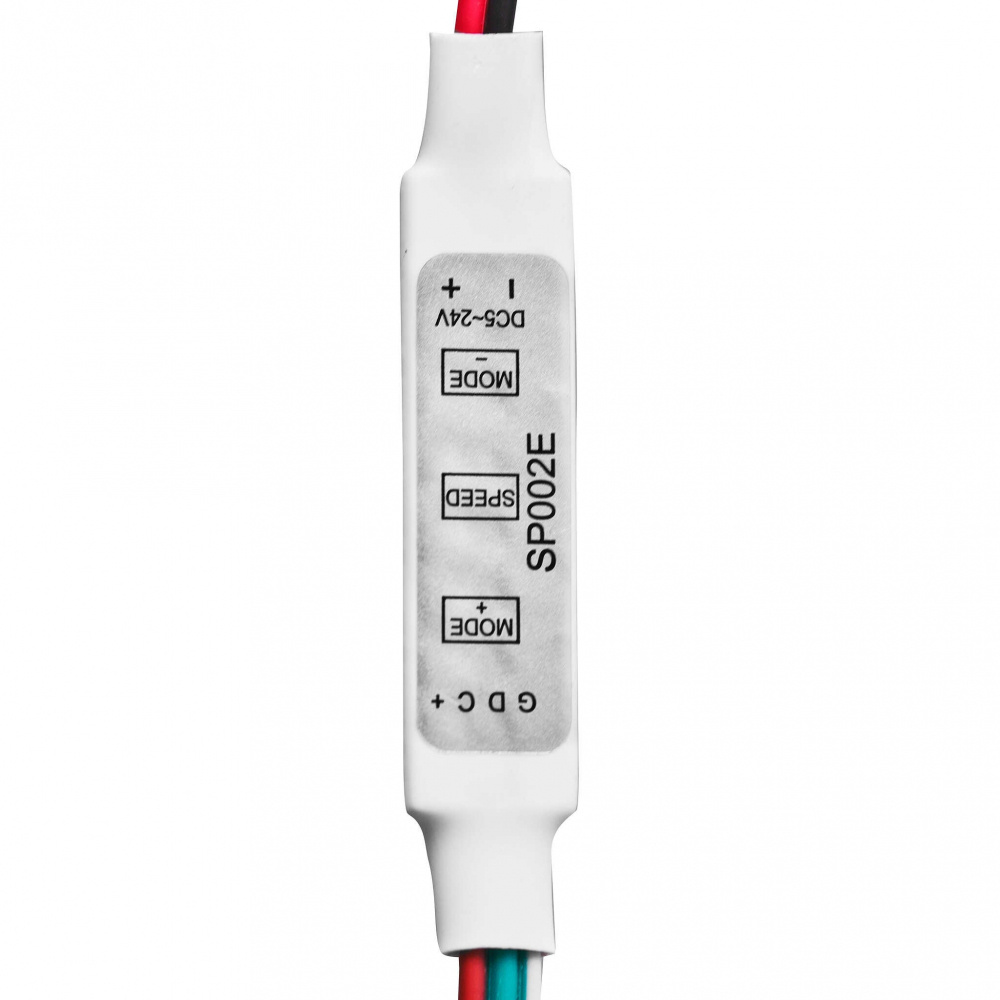 DS18 FX4, 4-kanałowy wzmacniacz z LED i wieloma możliwościami instalacji