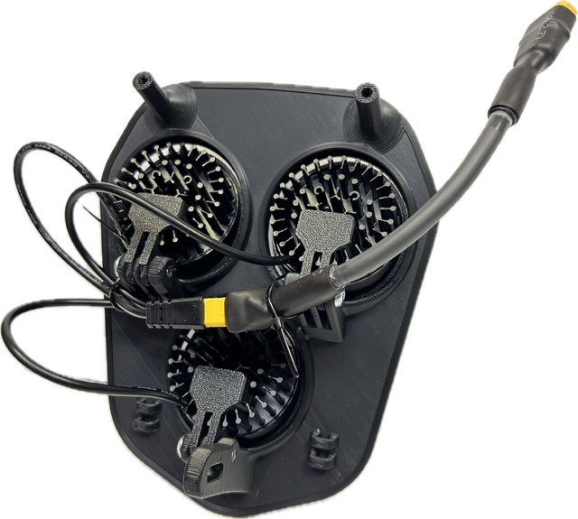 Potrójne światło zimna biel 120 W Triumph 2024-, biała naklejka, 3xE406k NIZLED