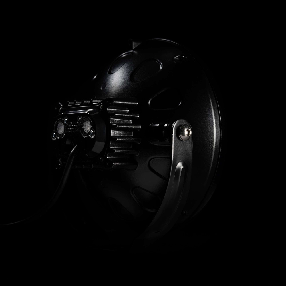Strands Ambassador Dark Edition światło dodatkowe 9