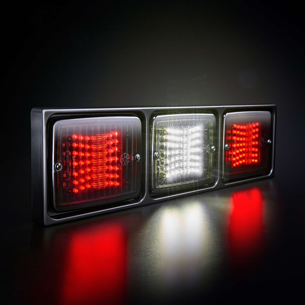 Strands Ize LED Frame 3x square