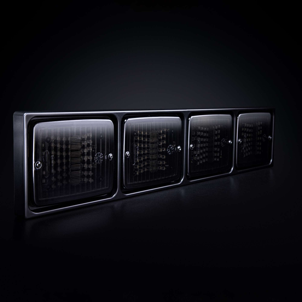Strands Ize LED Frame 4x square