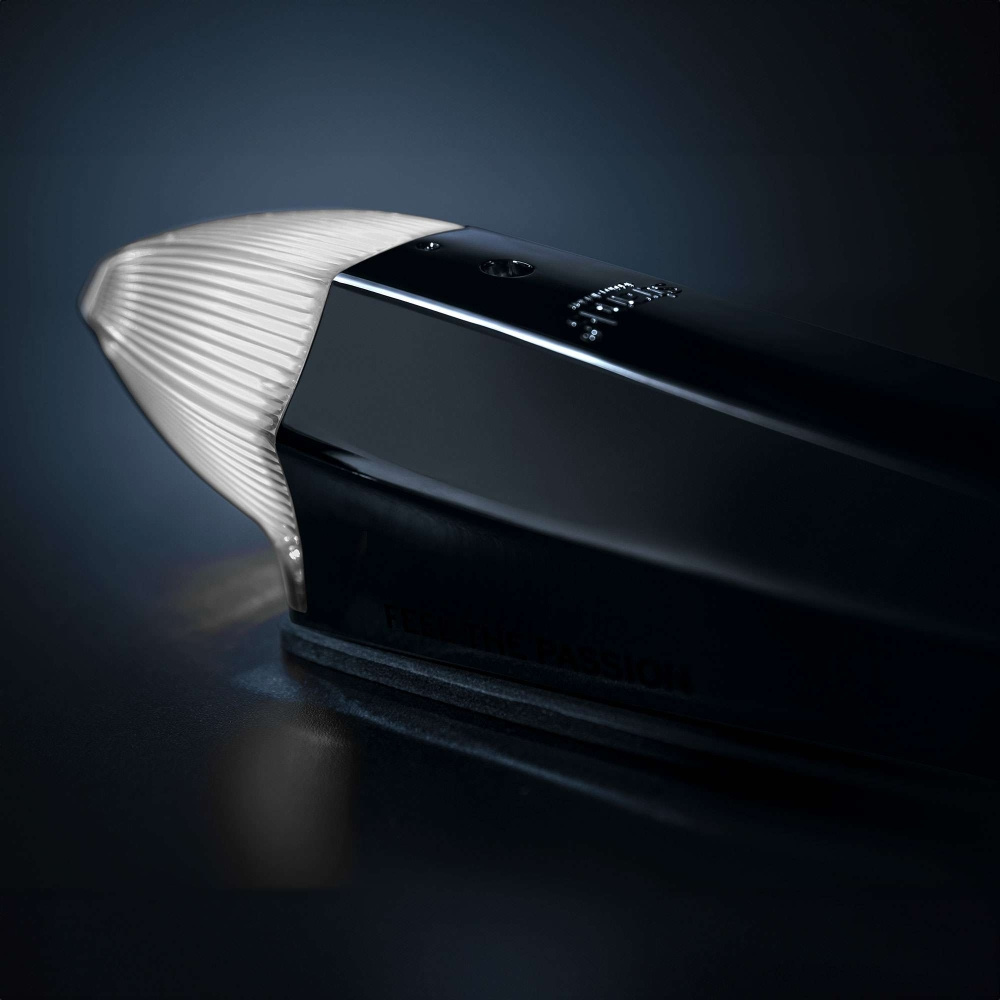 Strands Ize LED czarna kula torpedo lampa