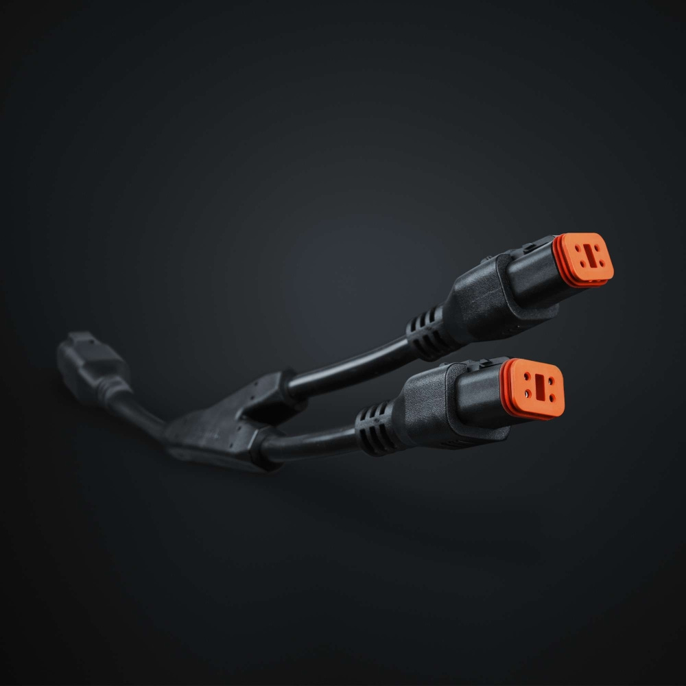 Strands Pro rozdzielacz DT, 4-pin na 2x 4-pin wtyczki