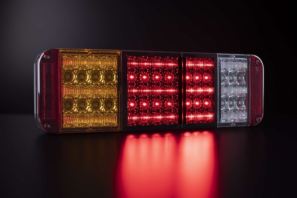 Strands tylne światło 70LED 5 funkcji 24V, tył/stop/kierunkowskaz/cofanie/przyciemnianie